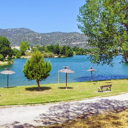 Camping Les Rives Du Lac De Vinca Exterior foto