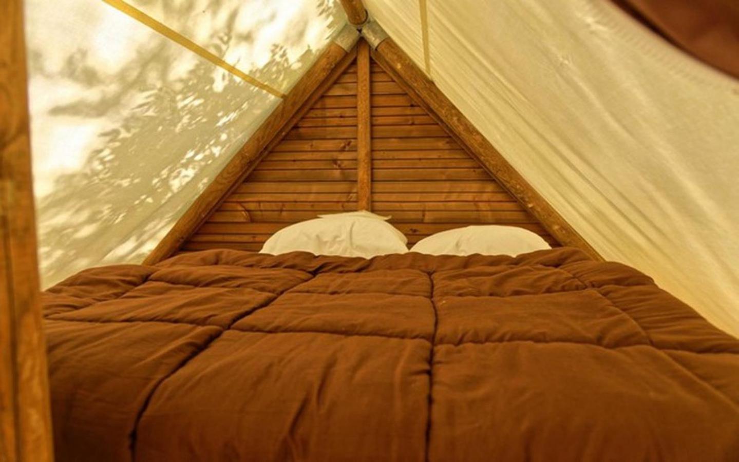 Camping Les Rives Du Lac De Vinca Exterior foto