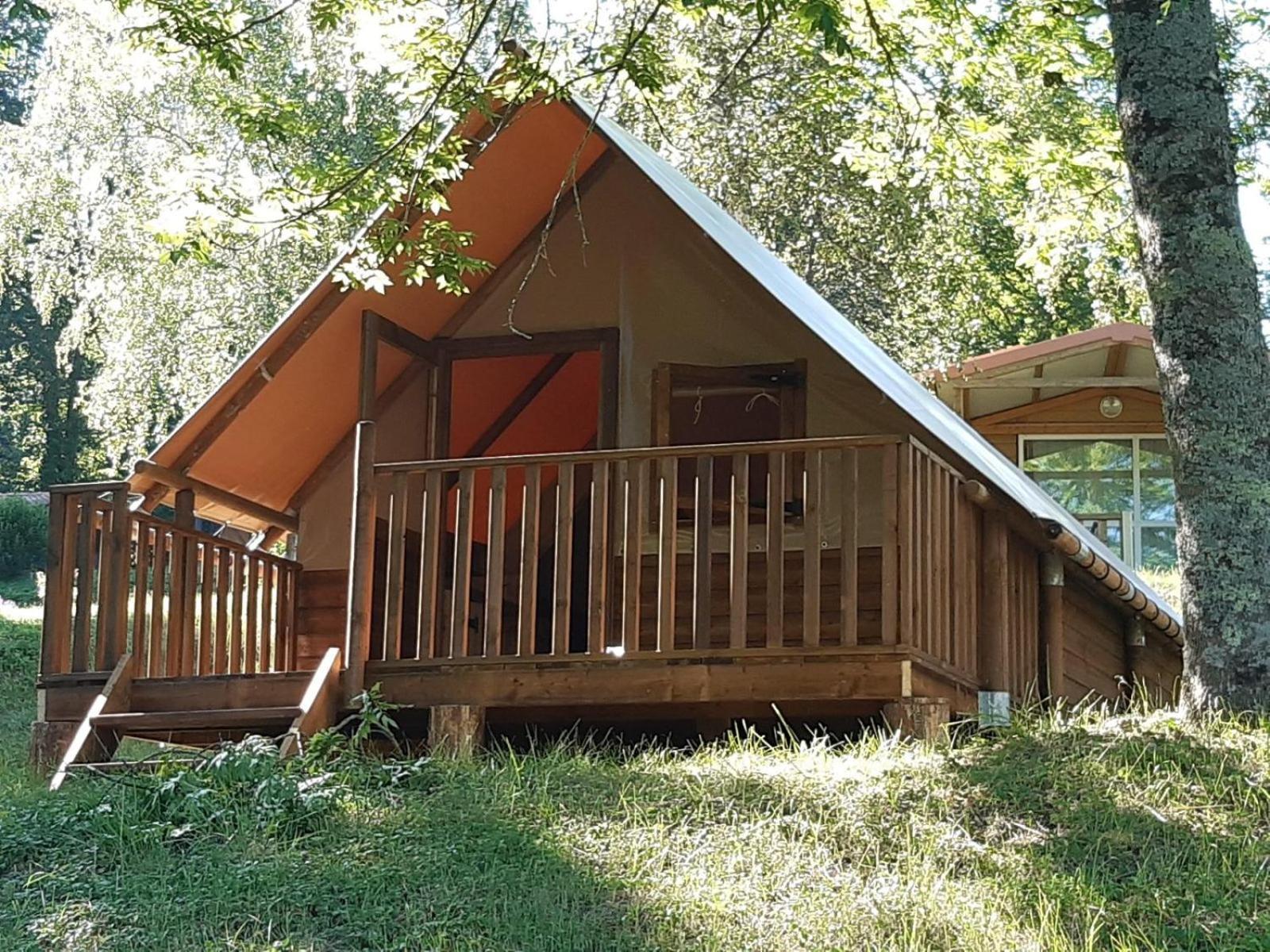 Camping Les Rives Du Lac De Vinca Habitación foto